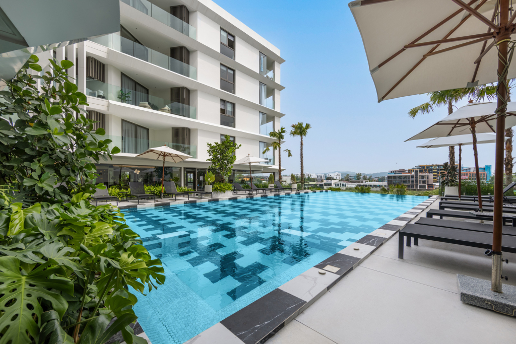 Апарт-отель The Aqua luxury waterfront by Tropiclook