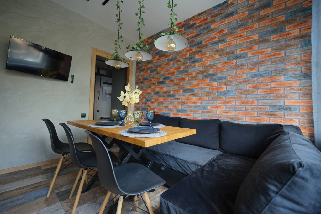Квартира Forest Loft: двушка c кинотеатром, на острове и рядом с метро