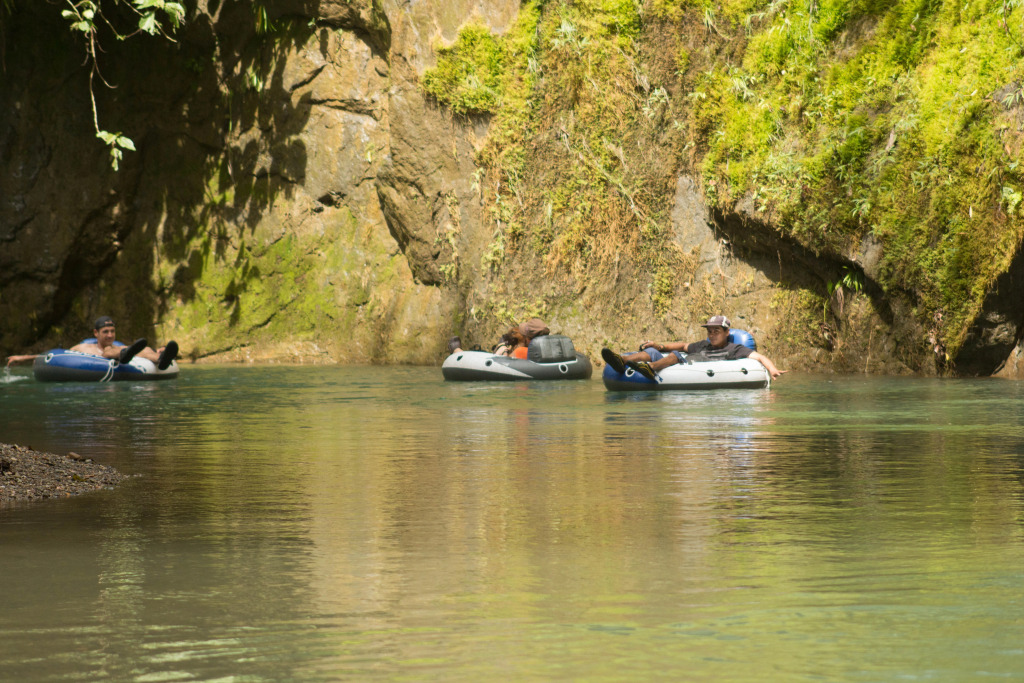 Кемпинг Rio Agujitas Eco Farm and Tours
