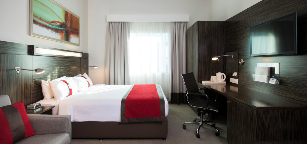 Holiday Inn Express Dubai Internet City by IHG