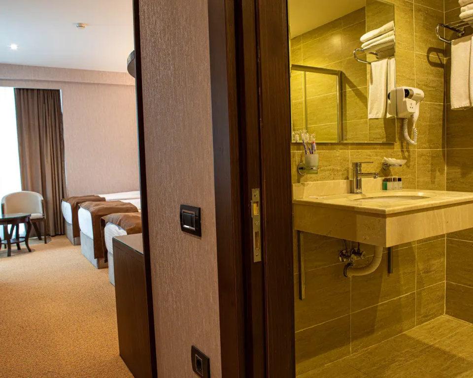 Diamond Hotel