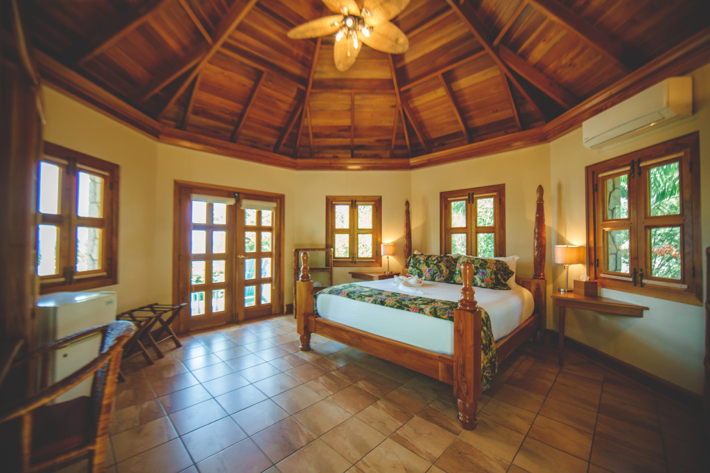 Ocean Cliff Hotel