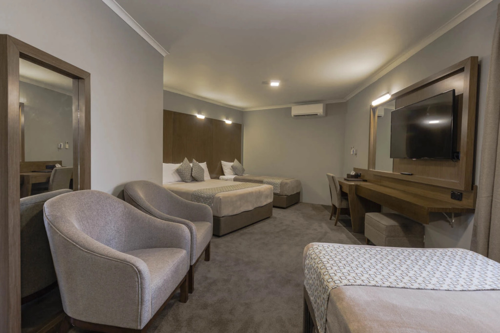 Motel 10