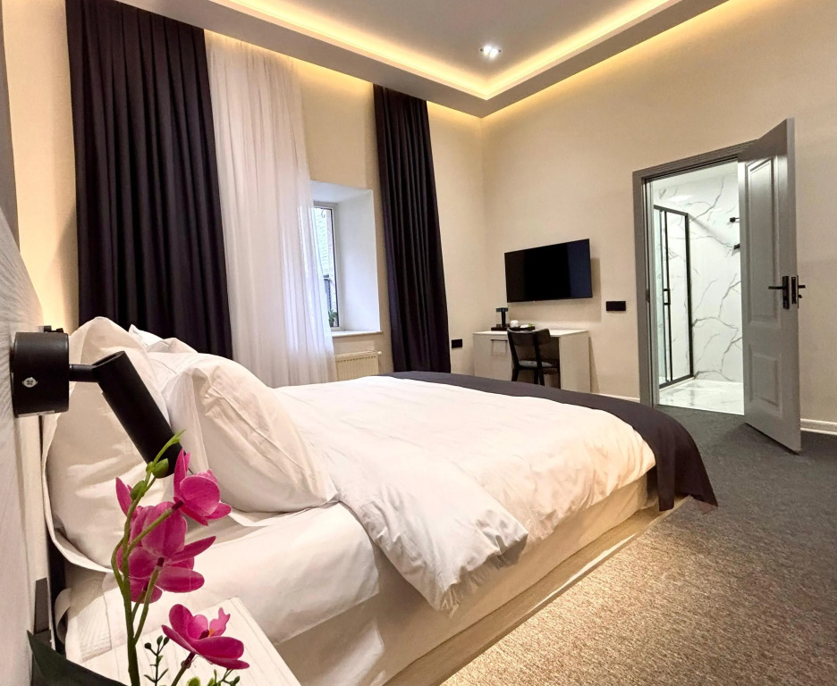 JM Central Boutique Hotel