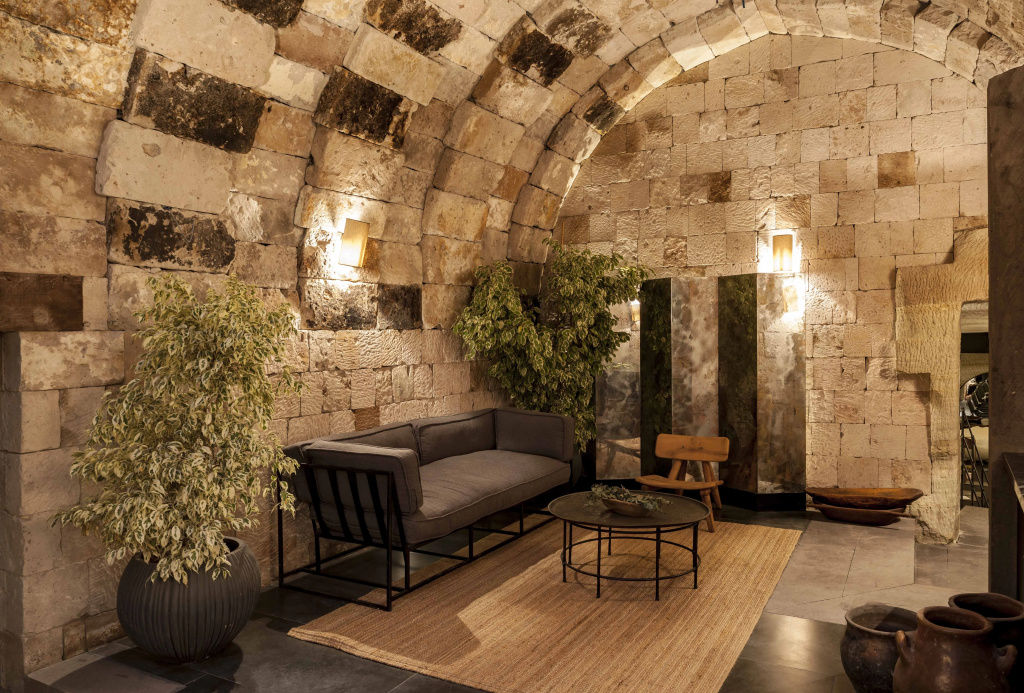 Center Cave House