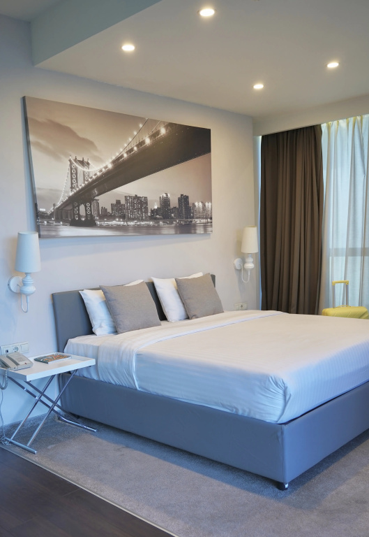 Opera Suite Hotel