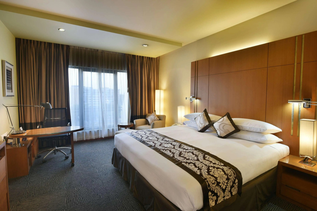 Отель Radisson Blu Dhaka Water Garden
