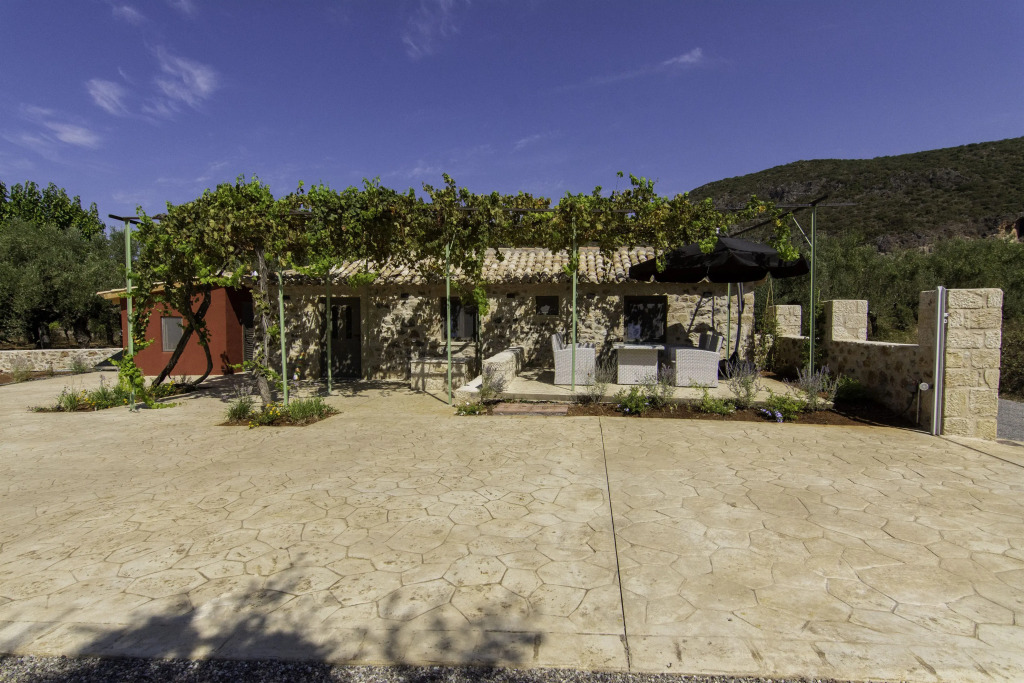 Частный дом Olive Grove by the Sea Kardamyli