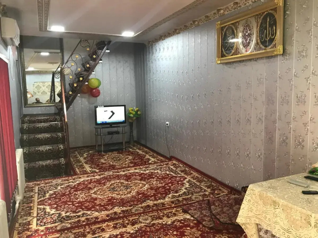 Diyor Hostel