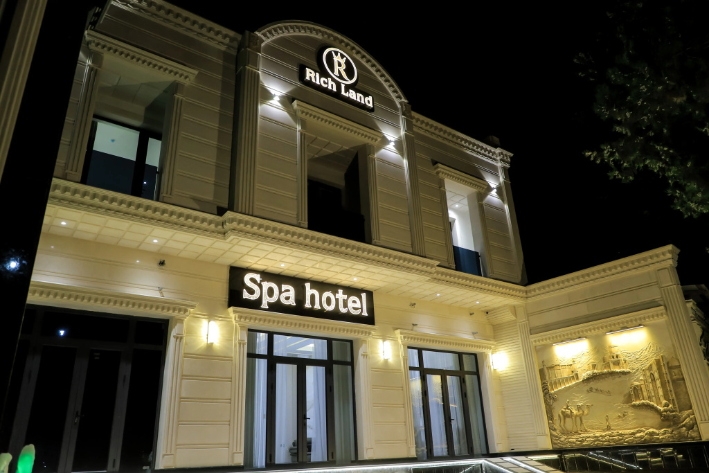 Rich Land Hotel
