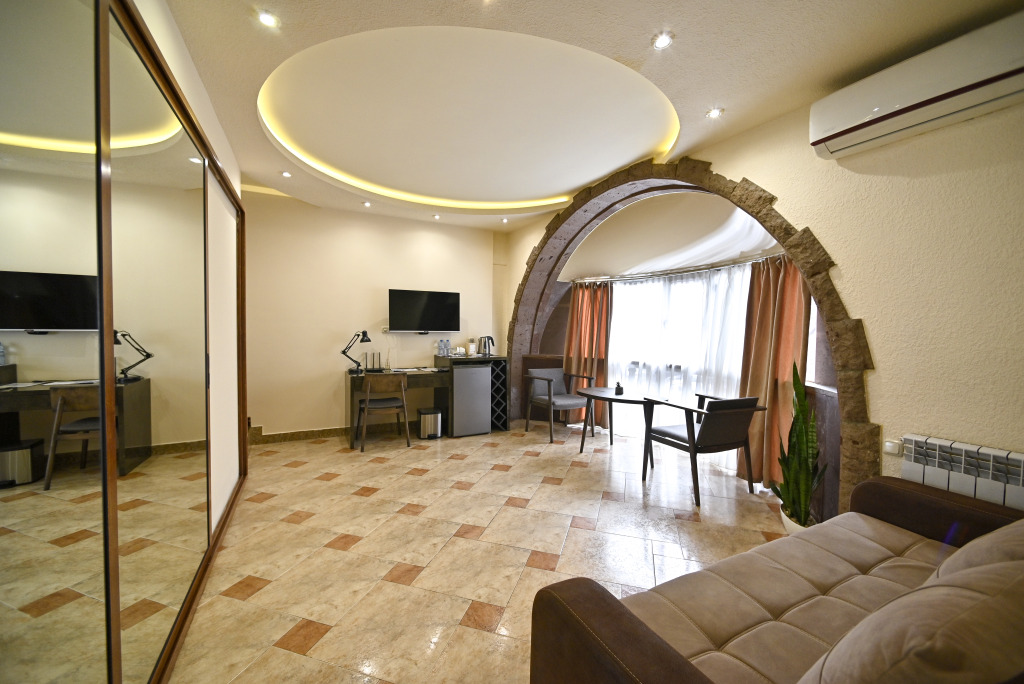Skyline Hotel Yerevan