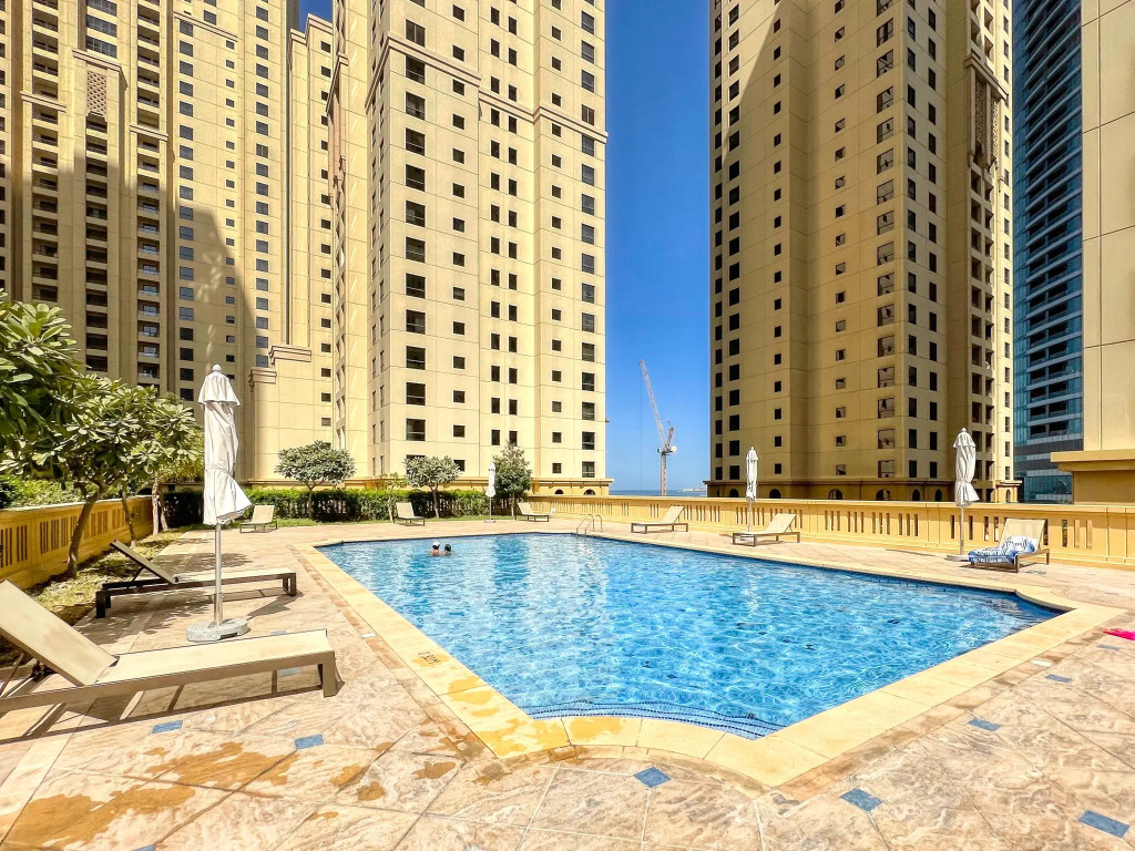 Апартаменты Cozy 1BR with great view