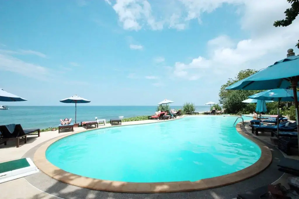 Курортный отель Amantra Resort & Spa