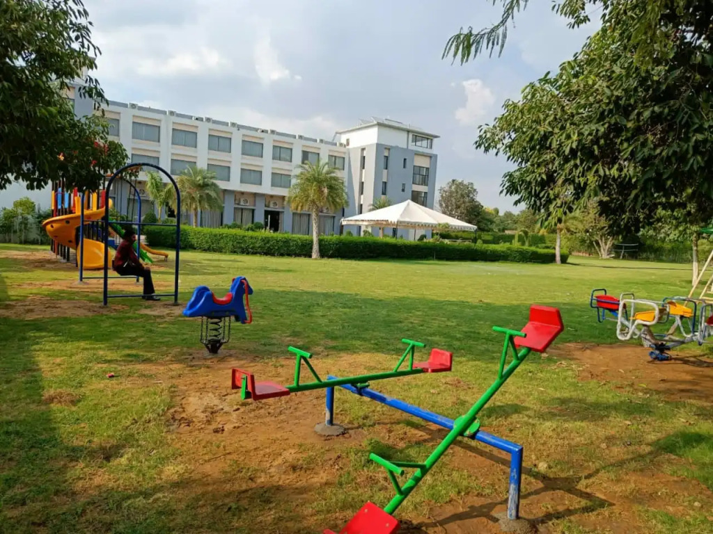 Отель Savitri Resorts Pushkar