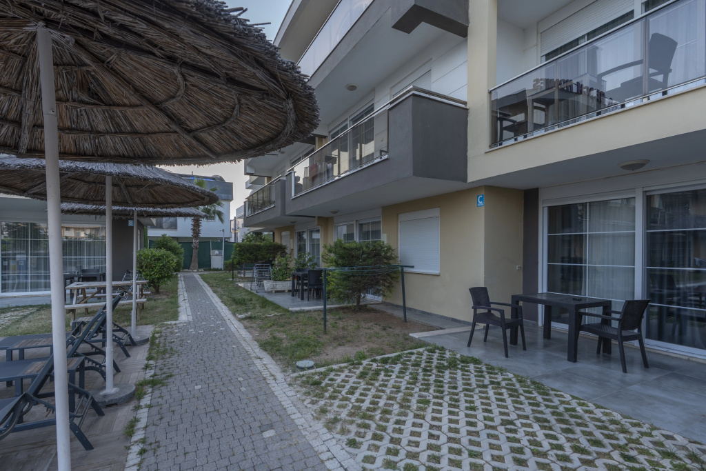 Lara Beach Homes