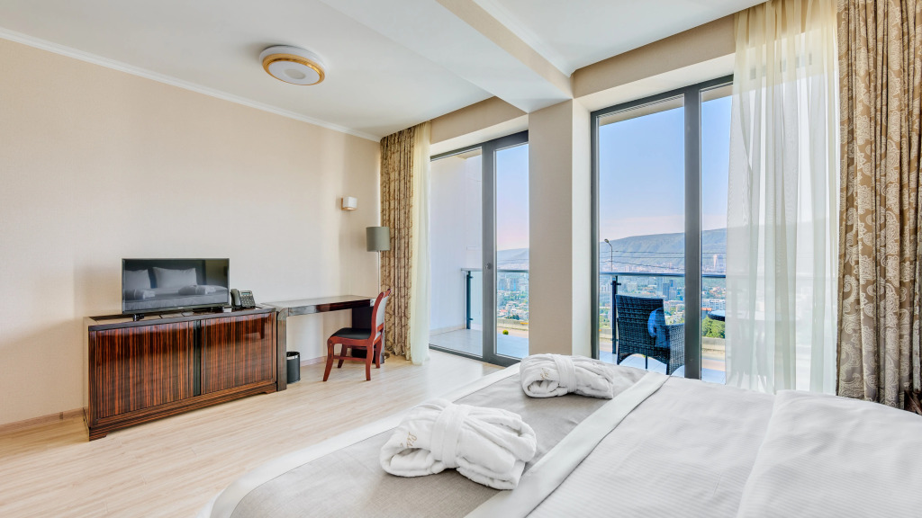 Lisi Hills Hotel