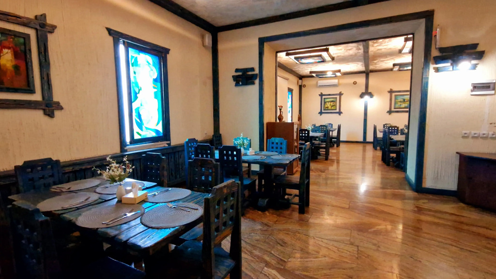 Ararat Hotel