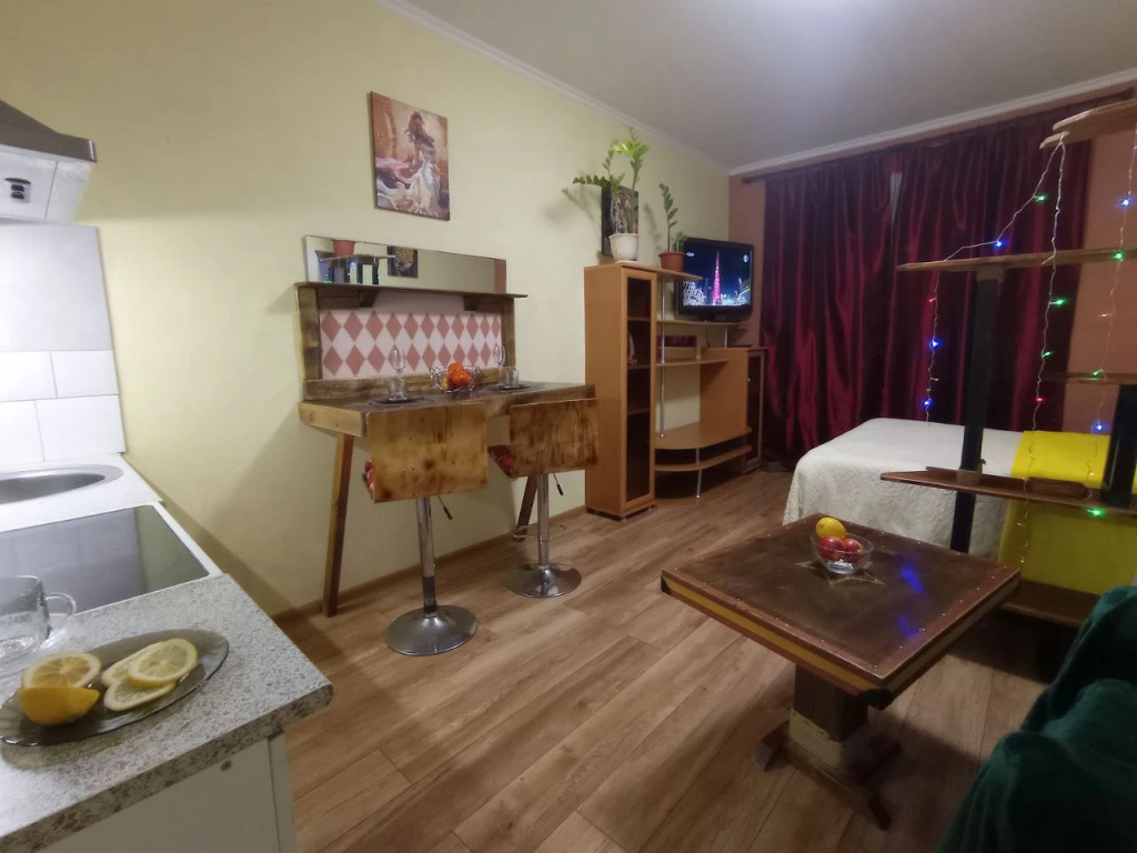 Квартира Live-In-Comfort на Творчества 1к1