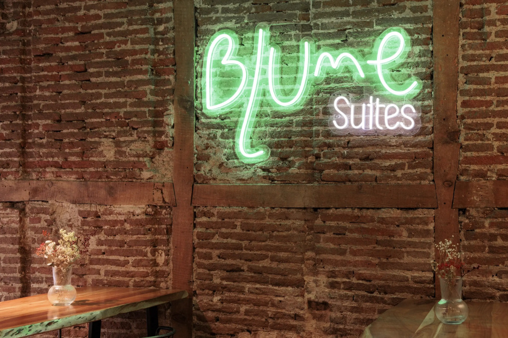 Blume Cruz Suites