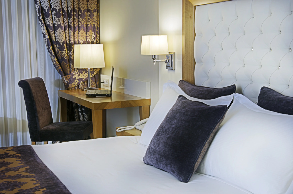 Tugcu Hotel Select