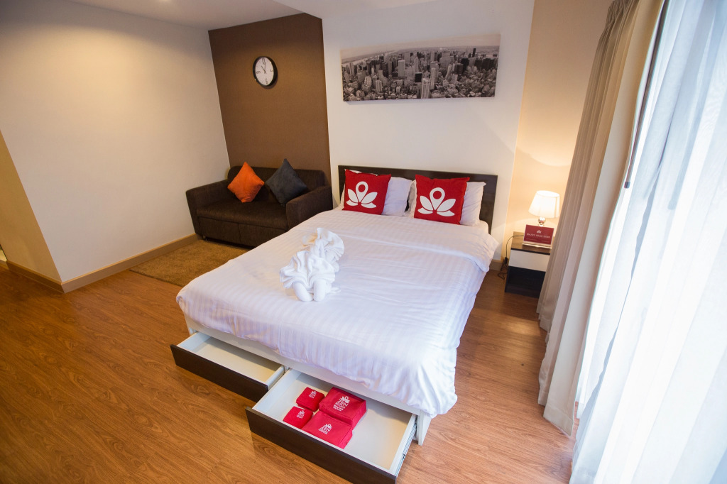 Апартаменты ZEN Rooms Soi Chom Chan