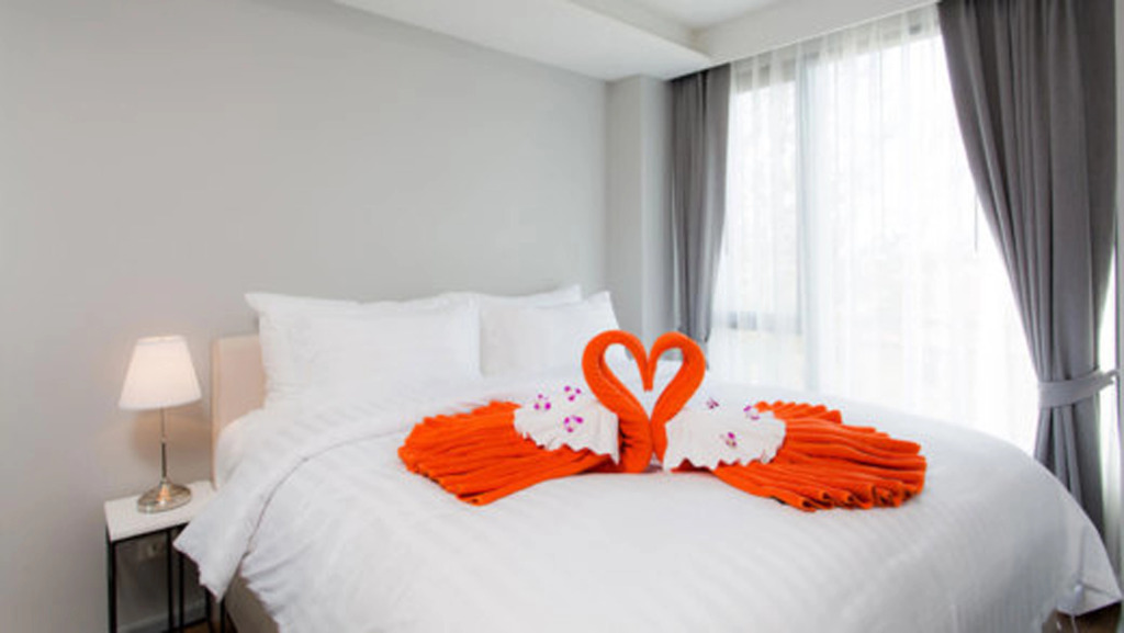 Отель ZEN Premium Surin Beach