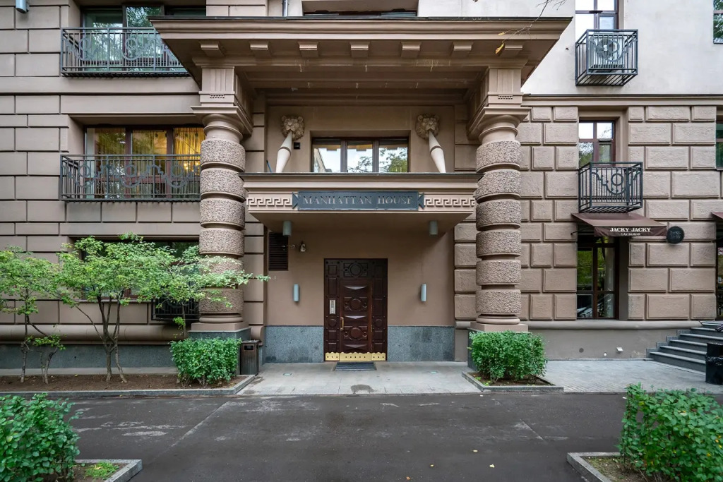 Manhattan House Apartments
