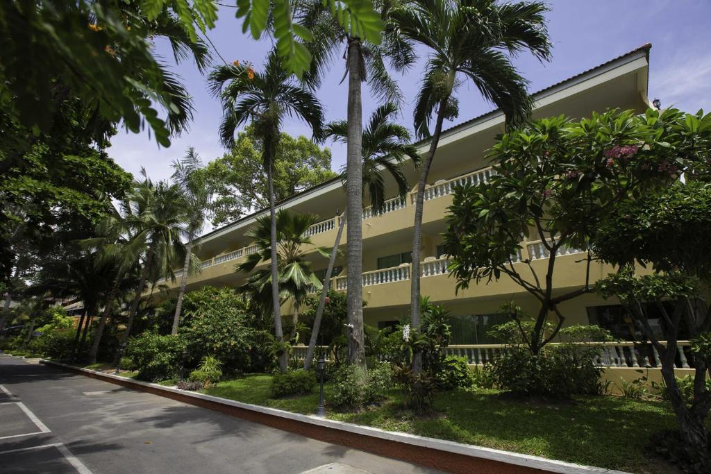 Twin Palms Resort Pattaya, SHA Extra Plus Certified
