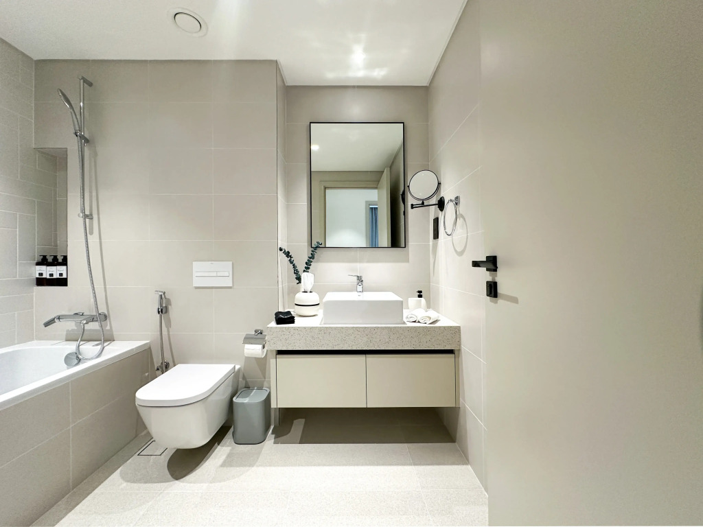 Апартаменты Keyrock Living Seaview Stay at Emaar Beachfront