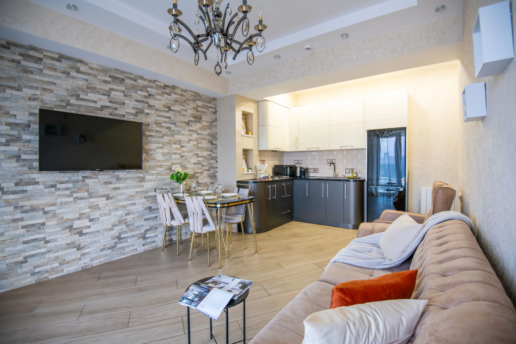 Apartments with Mountain and City Views