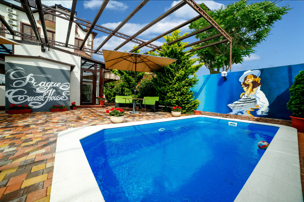 Меблированные комнаты Villa Village (Вилла в деревне Кабардинка)
