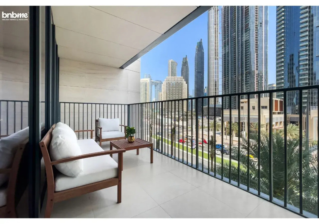 Апартаменты Duplex w/ large outdoors patio on Pool level@BurjK-209