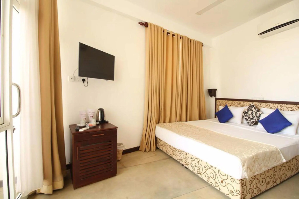 Отель Rock Fort Hotel