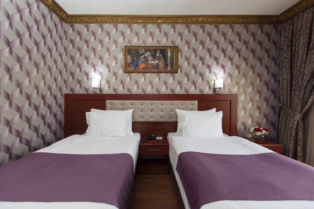 Alrazi Hotel