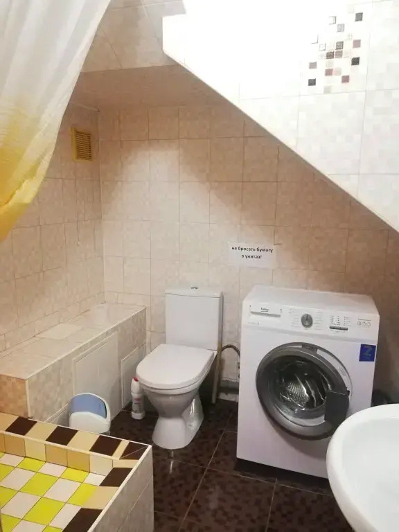 Частный Дом с Террасой и Качелей