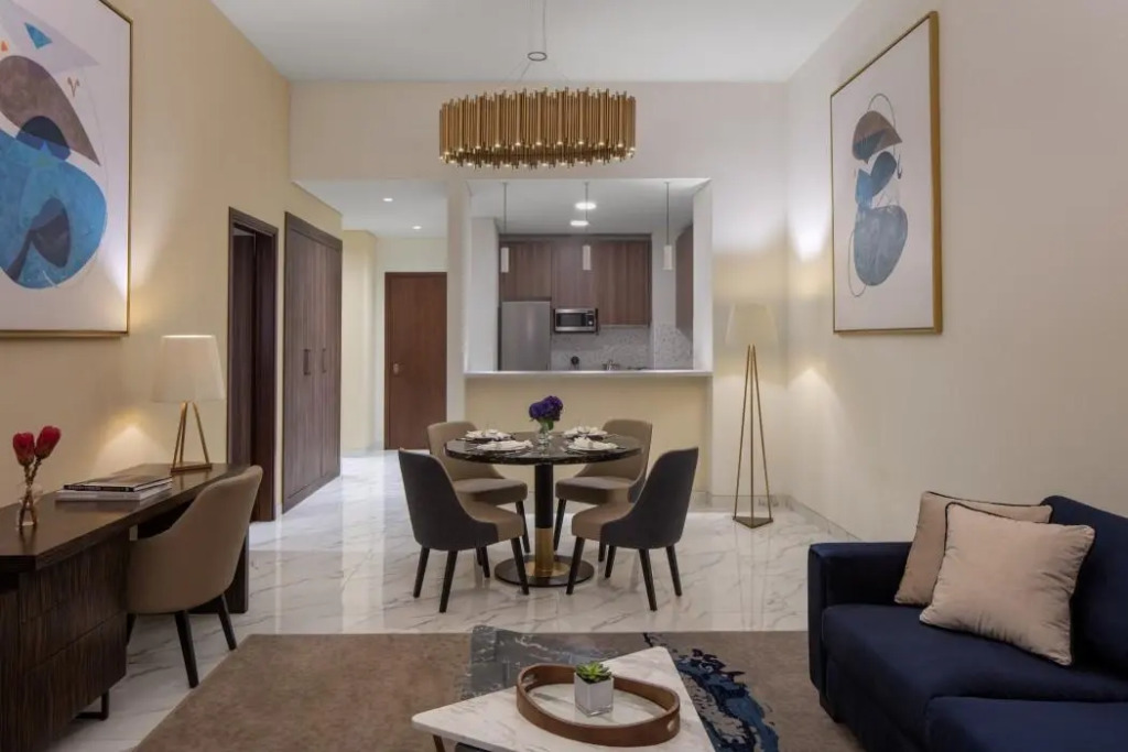 Avani Plus Palm View Dubai Hotel & Suites