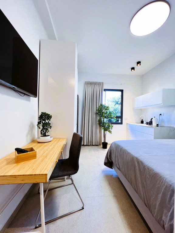 Апартаменты White Door Apartments