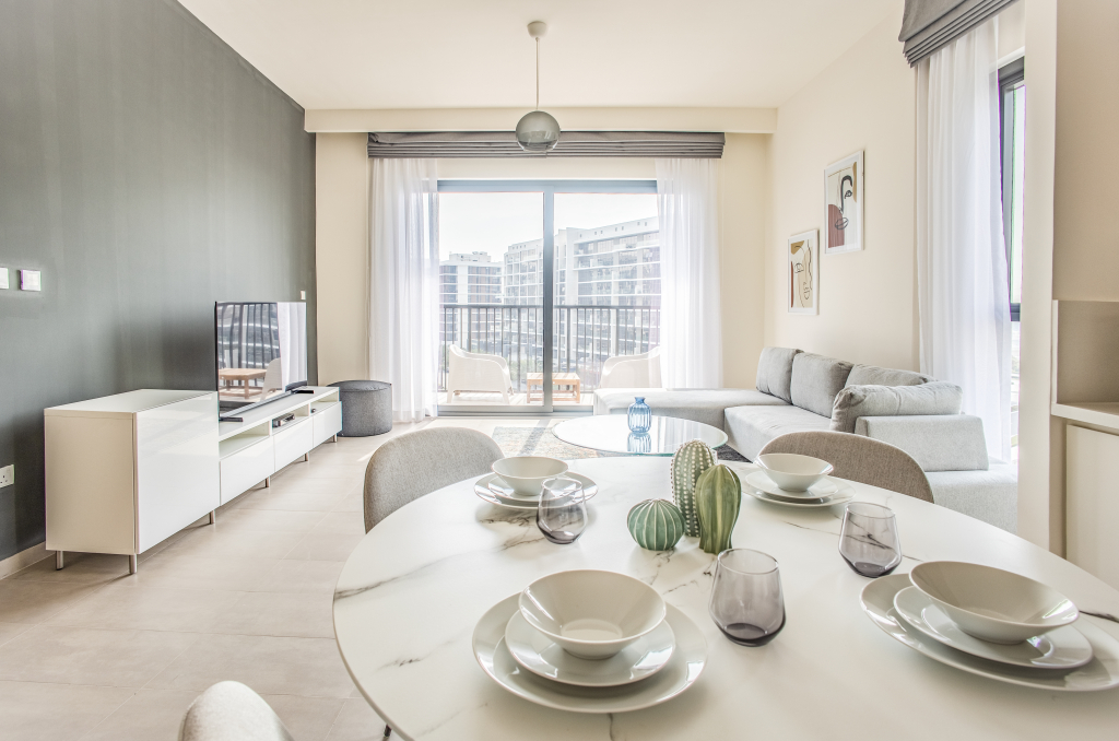 Elite LUX Holiday Homes - Upscale & Stylish 2BR Dubai Hills