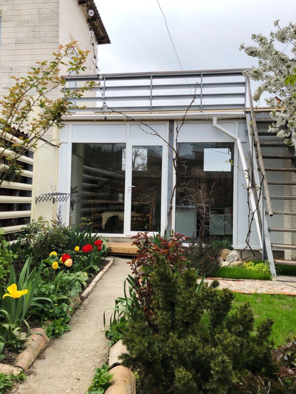 Na Shmidta Guest house