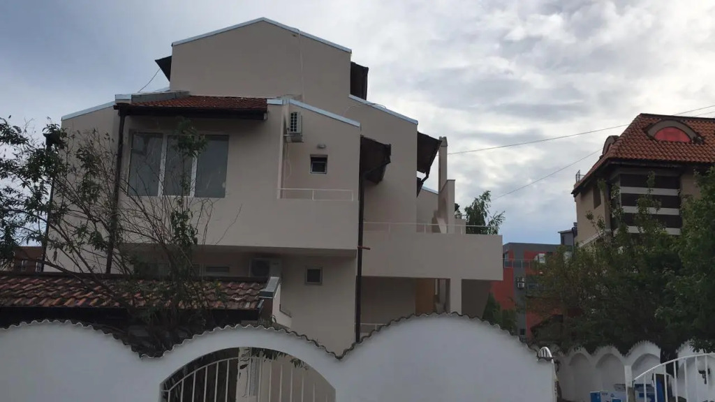 Siana House