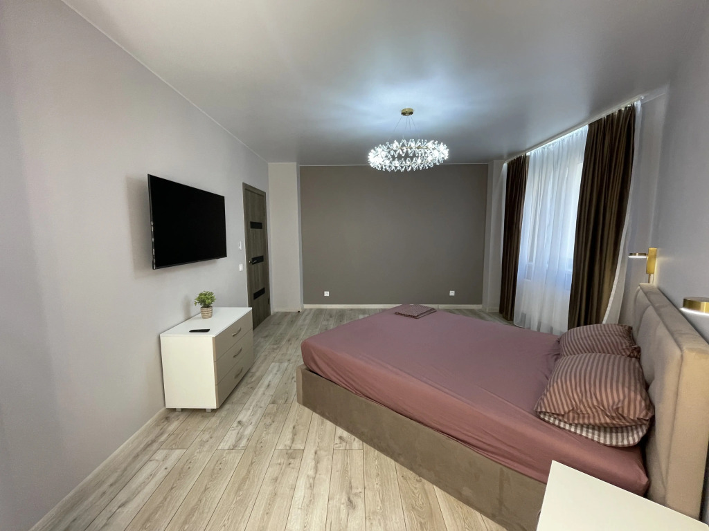 Квартира Премиум 2-комнатная в центре, 83 м², 8 мин до моря