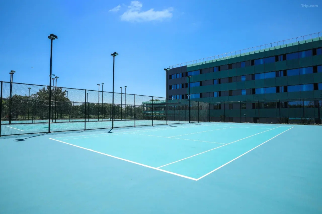 Отель Central Green Tennis