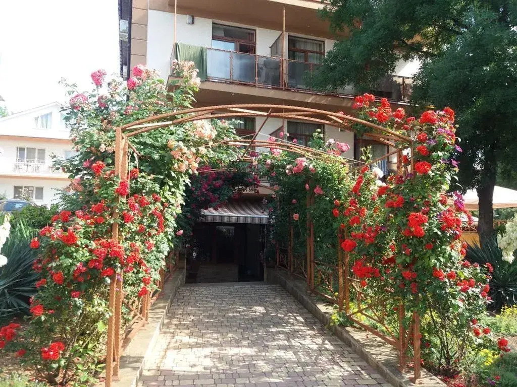 Gorizont Apartments