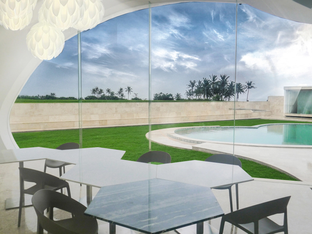 Beachfront Villa The Cloud