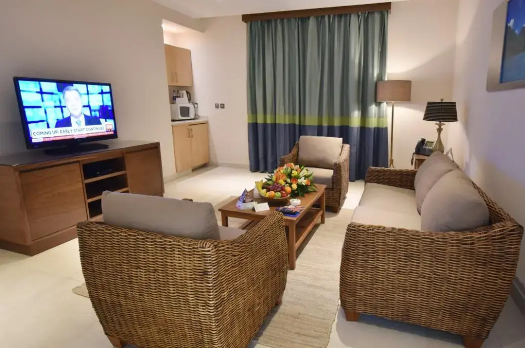 The Palms Beach Hotel And Spa