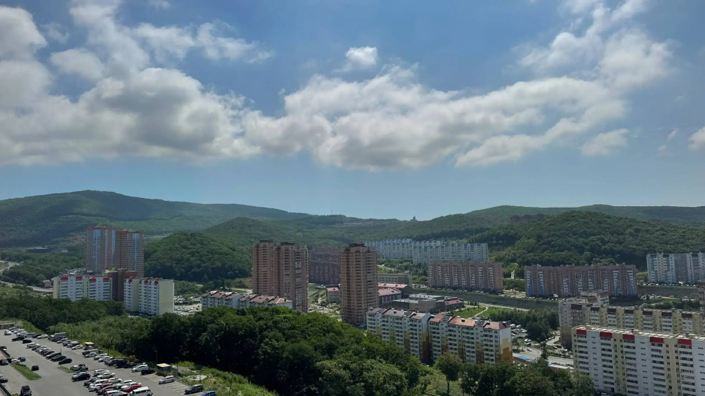 Квартира Современная двухкомнатная с панорамным балконом