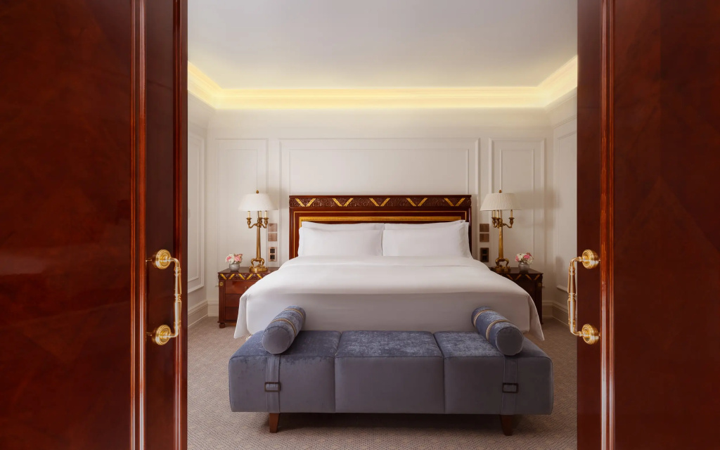 5 ★ The Carlton, Moscow