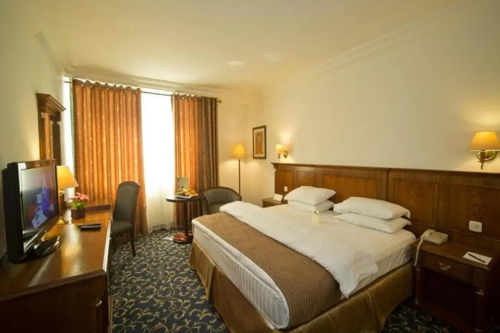 Bristol Hotel