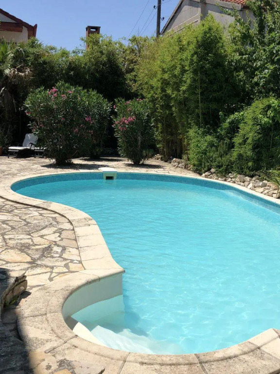Апартаменты in Villa Big garden Private pool Sea close