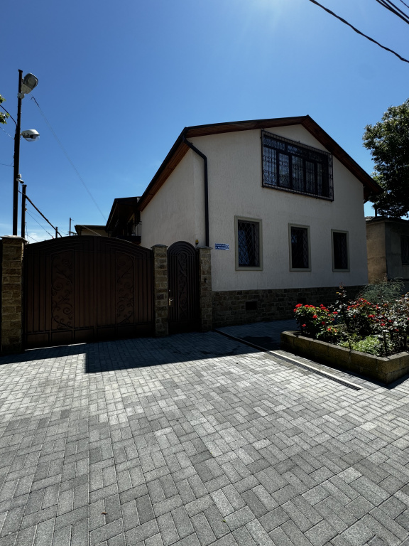 Three_L Guest house